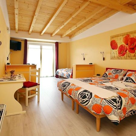 B&B La Vecchia Tipografia - Lago D'Idro Ponte Caffaro ภายนอก รูปภาพ