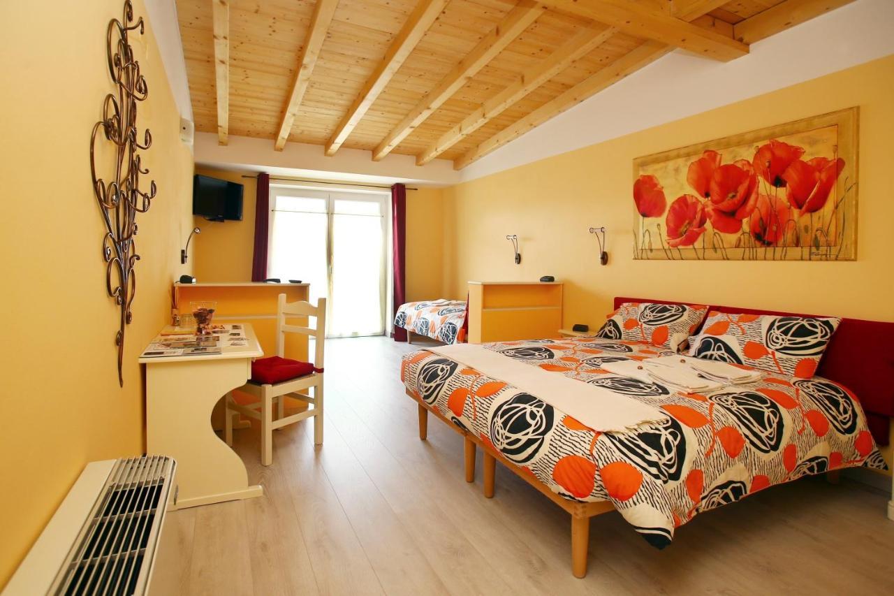 B&B La Vecchia Tipografia - Lago D'Idro Ponte Caffaro ภายนอก รูปภาพ
