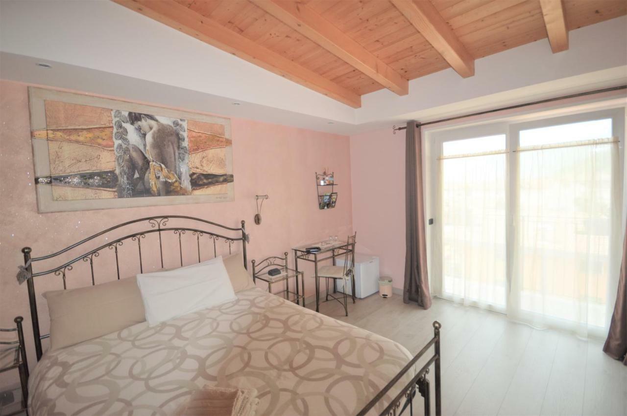 B&B La Vecchia Tipografia - Lago D'Idro Ponte Caffaro ภายนอก รูปภาพ